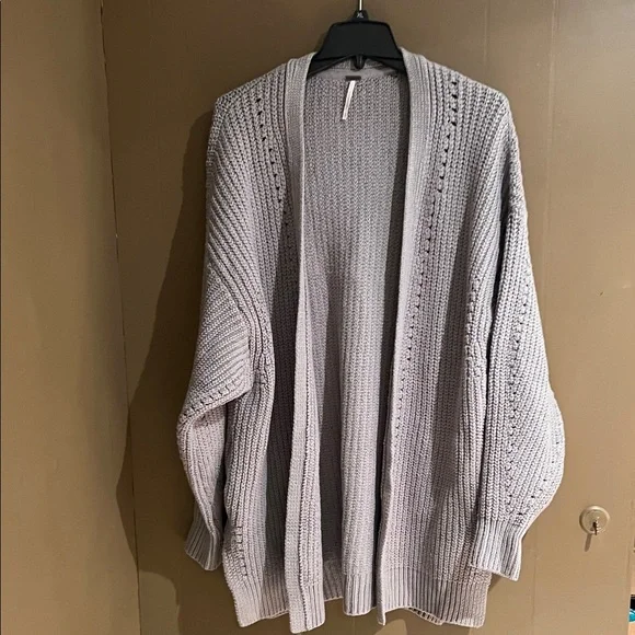 Free People Nightingale Cardi in Silver Gleam Sz M NWT - Picture 1 of 11